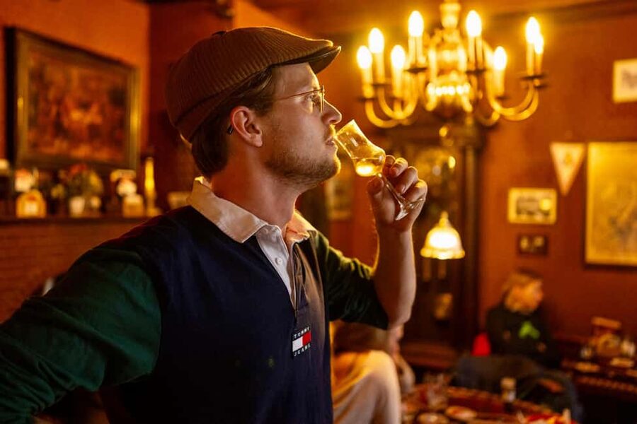Amsterdam: Food Tour with Drinks by Spui, Canals and Jordaan - A 3-Hour Food Route That Feels Like Amsterdam, Fast