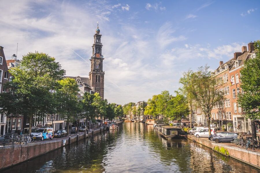 Amsterdam full day tour: Walking, Biking & Cruising - Who should book this Amsterdam walking-biking-canal day?