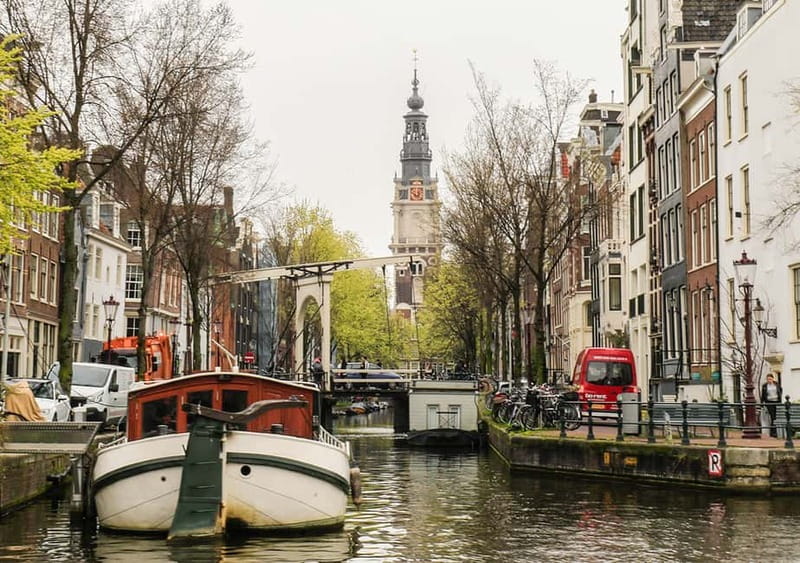 Amsterdam: German Canal Cruise with Unlimited Drinks Option - Magere Brug, Muntplein, and the Jewish Quarter, With Route Variations