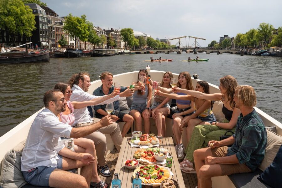 Amsterdam: German Guided Canal Cruise with on Board Bar - Quick hits before you go