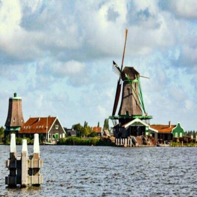Giethoorn and Zaanse Schans Windmills Day Tour