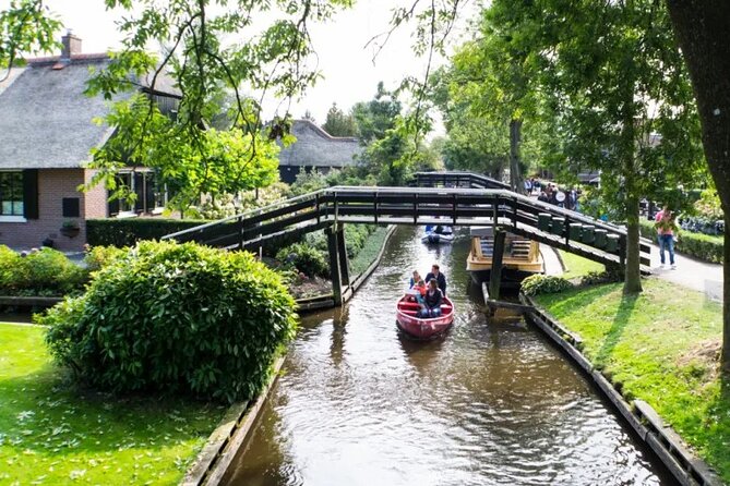 Amsterdam: Giethoorn Tour Scenic Cruise, Cheese & Free Time - Key highlights worth your attention