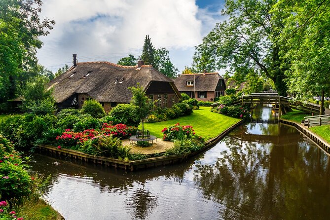 Amsterdam: Giethoorn Tour Scenic Cruise, Cheese & Free Time - Timing the Day: Free Time in Giethoorn Without Getting Lost