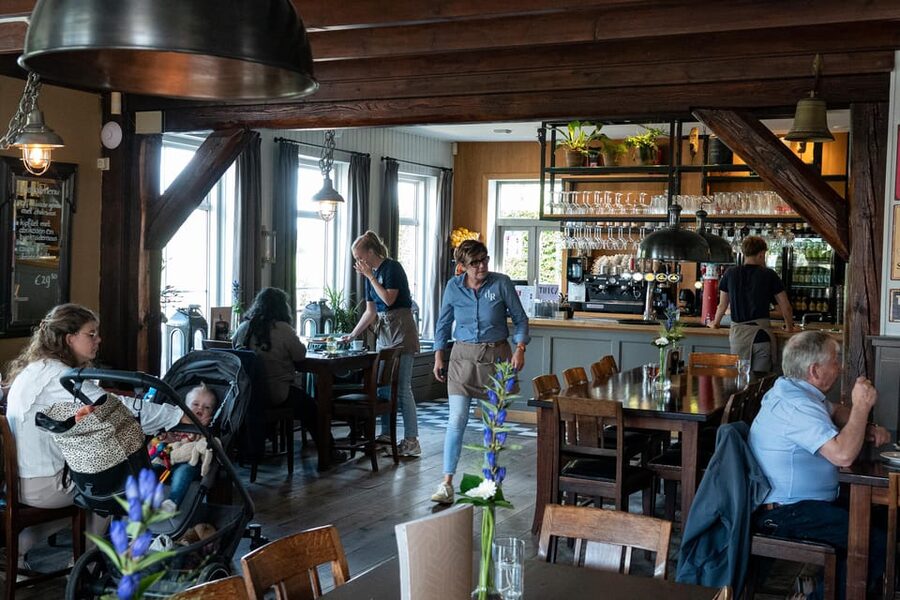 Amsterdam: Giethoorn Tour Scenic Cruise, Cheese & Free Time - Two Departure Schedules and How to Plan Your Return to Amsterdam