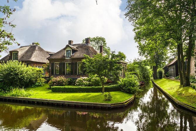 Amsterdam: Giethoorn Tour Scenic Cruise, Cheese & Free Time - Meeting at Overhoeksplein, Then This is Holland for Coffee and Toilets