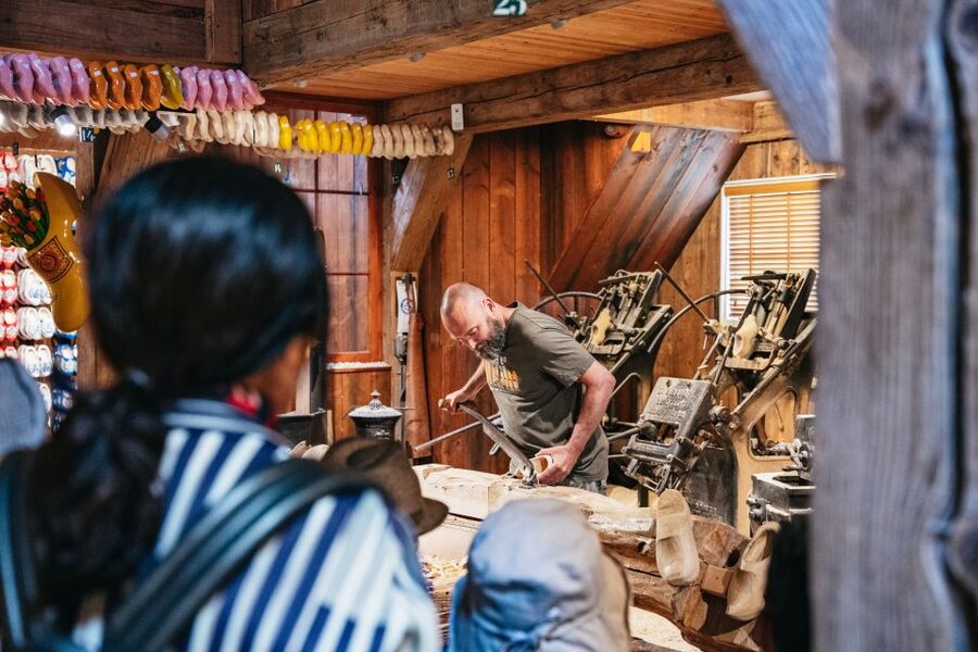 Amsterdam: Giethoorn, Volendam, and Zaanse Schans Tour - Key Highlights Worth Marking in Your Day