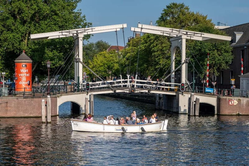 Amsterdam: Guided City Highlights Open Boat Canal Cruise - Price and value: why $28 for 75 minutes can make sense