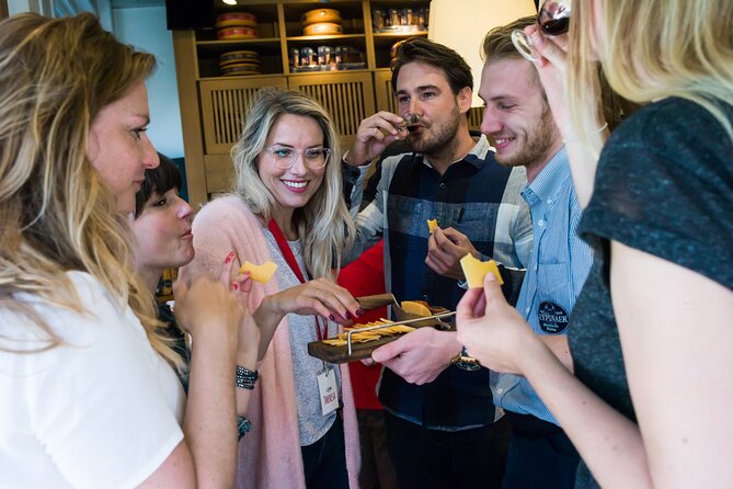 Amsterdam : Guided Cultural Food Tour - A 2.5-hour cultural food walk that starts at the Dam