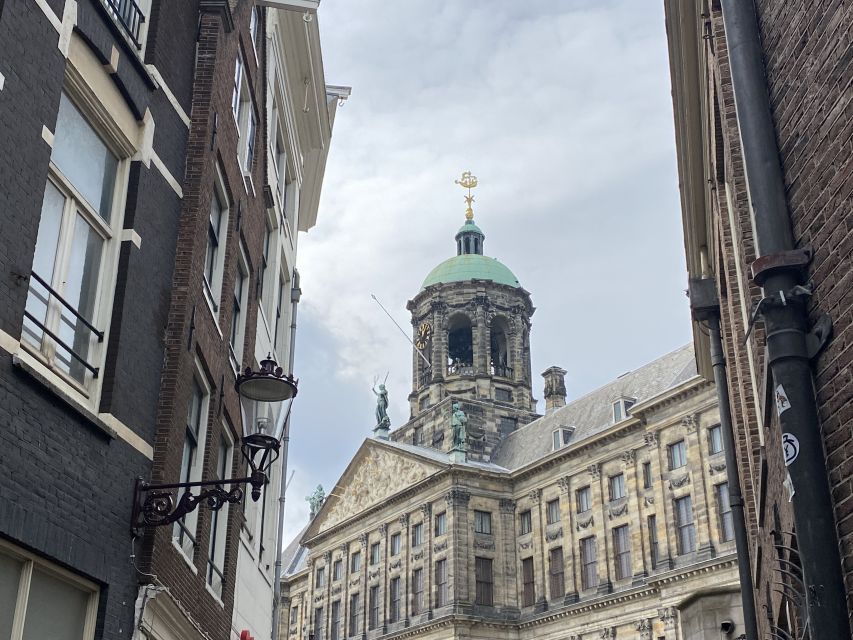 Amsterdam: Guided Off-The-Beaten-Track Walking Tour - Herengracht toward the Haarlemmer Buurt and the Western Islands