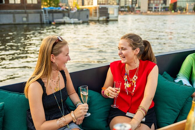 Amsterdam: Guided Open Boat Canal Cruise Unlimited Drinks Option - Where you sit, what you bring, and how to actually hear the guide