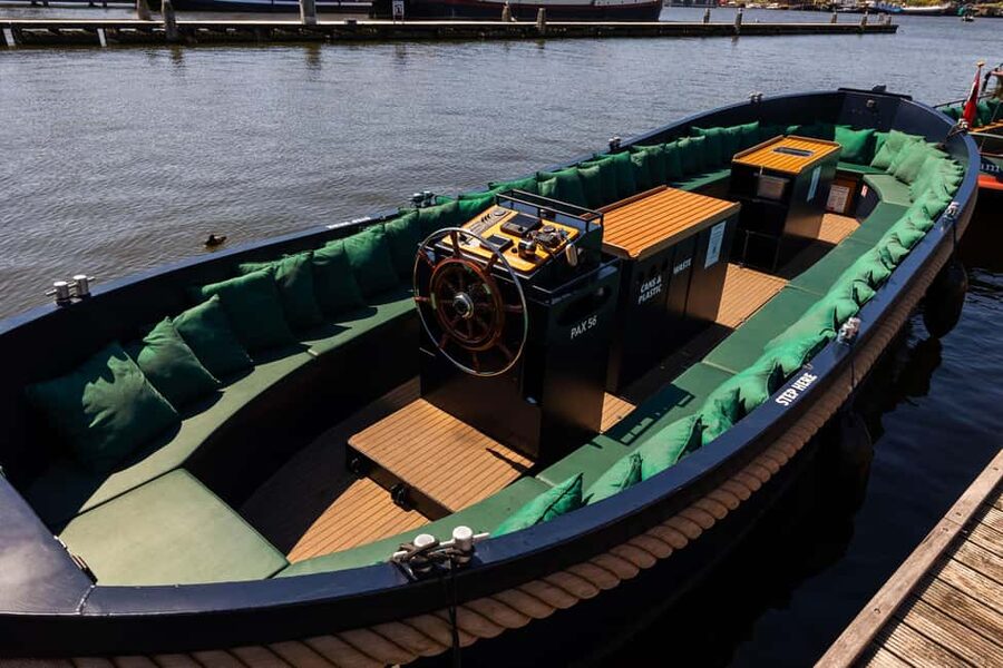 Amsterdam: Guided Open Boat Cruise Unlimited Drinks Option - The Amstel River Segment: Royal Theater Carré and the “Amsterdam Postcard” Look