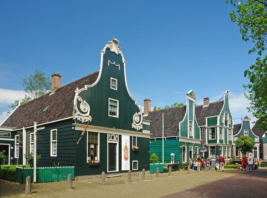 Amsterdam: Guided Zaanse Schans, Windmills & Cheese Tour - What you can realistically buy and do in Zaanse Schans