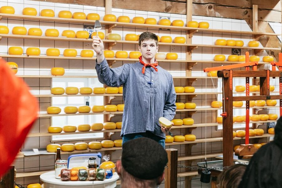 Amsterdam: Guided Zaanse Schans, Windmills & Cheese Tour - Getting from Amsterdam: the bus saves energy and planning