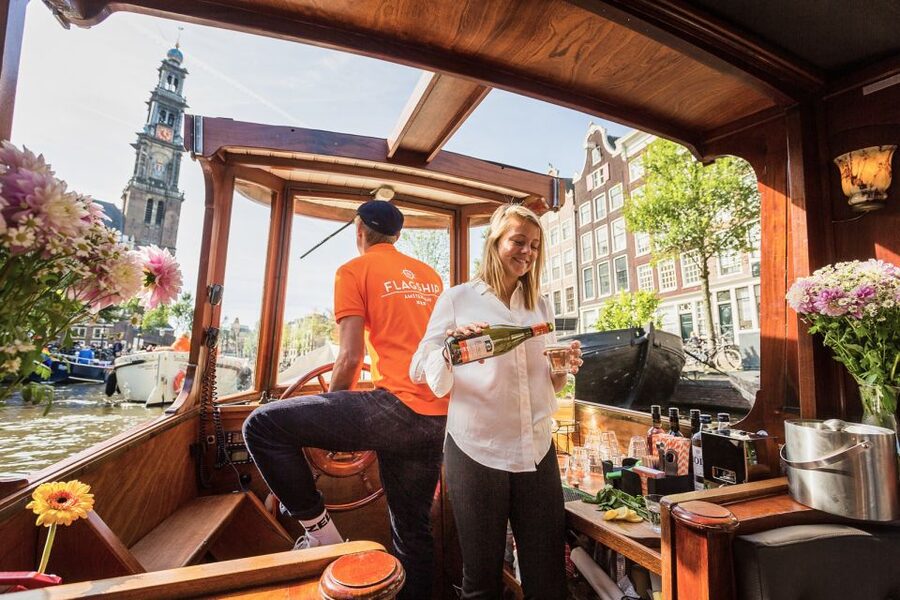Amsterdam: Heated Canal Cruise with Unlimited Drinks & Bite - Should You Book This Heated Canal Cruise?
