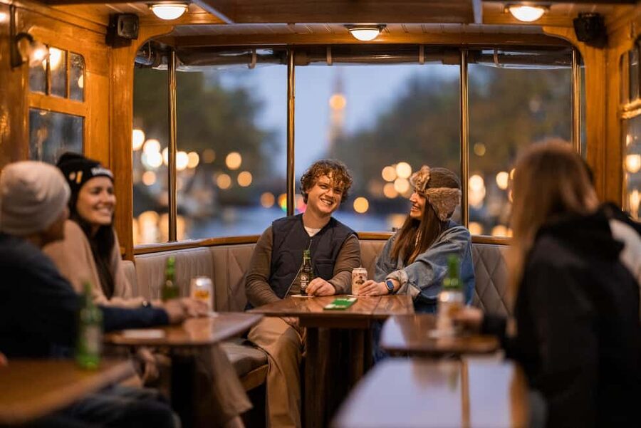 Amsterdam: Heated Canal Cruise with Unlimited Drinks & Bite - Drinks, Snacks, and What the Unlimited Option Actually Means