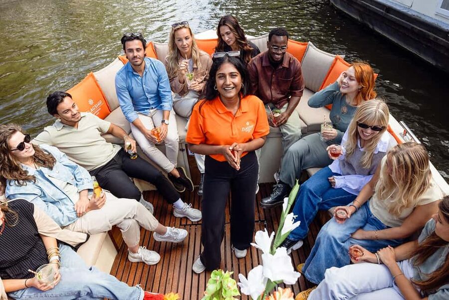 Amsterdam: Heated Canal Cruise with Unlimited Drinks & Bite - Timing and Where This Fits in Your Day
