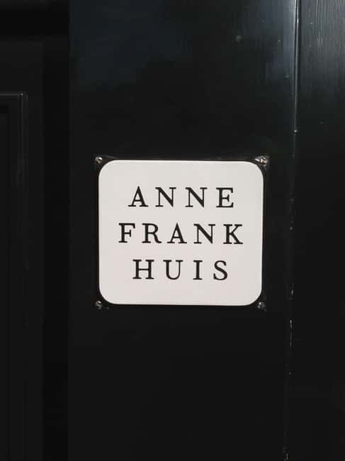Amsterdam: Hidden Gems and Highlights in DE/EN/IT - Why the Jordan District feels like Amsterdam’s real back streets