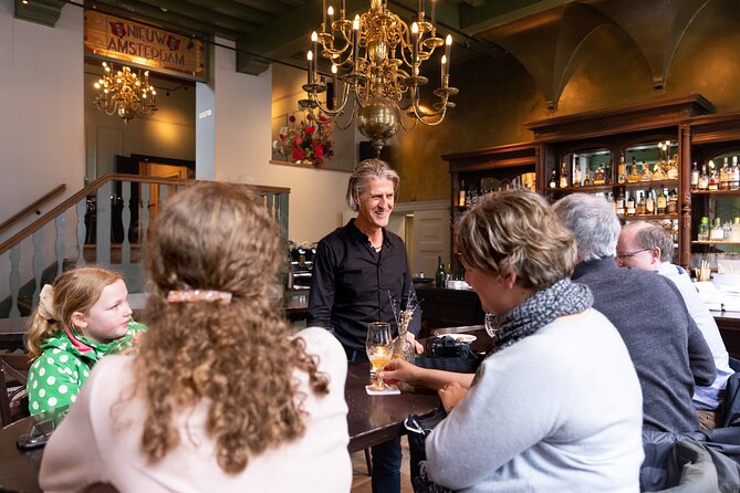 Amsterdam High-End Dutch Food & History Tour - Up to 8 guests - Small-group attention: what up to 8 people changes