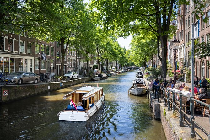 Amsterdam High-End Dutch Food & History Tour - Up to 8 guests - Brown café apple pie: why it works as the first bite