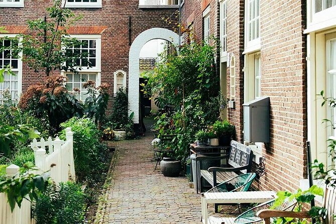 Amsterdam High-End Dutch Food & History Tour - Up to 8 guests - Satay, spekkoek, and sambal: Dutch-Indonesian comfort food