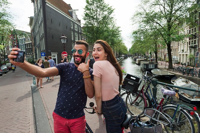 Amsterdam Highlights Bike Tour - Guided in EN/ES/DE/NL - Why This 2.5-Hour Bike Loop Works So Well