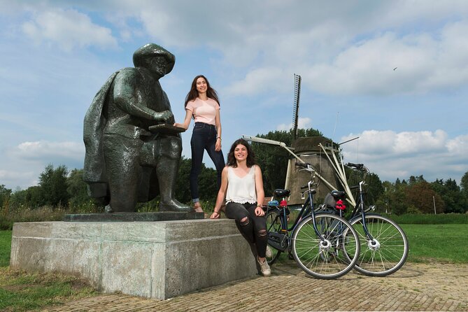 Amsterdam Highlights Bike Tour - Guided in EN/ES/DE/NL - Museum Quarter (Museumkwartier) and Museumplein Energy