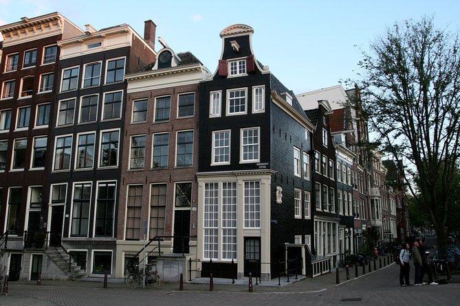 Amsterdam Highlights Walking Tour: Small Group Experience - Royal Palace on the route: context first, admission not included
