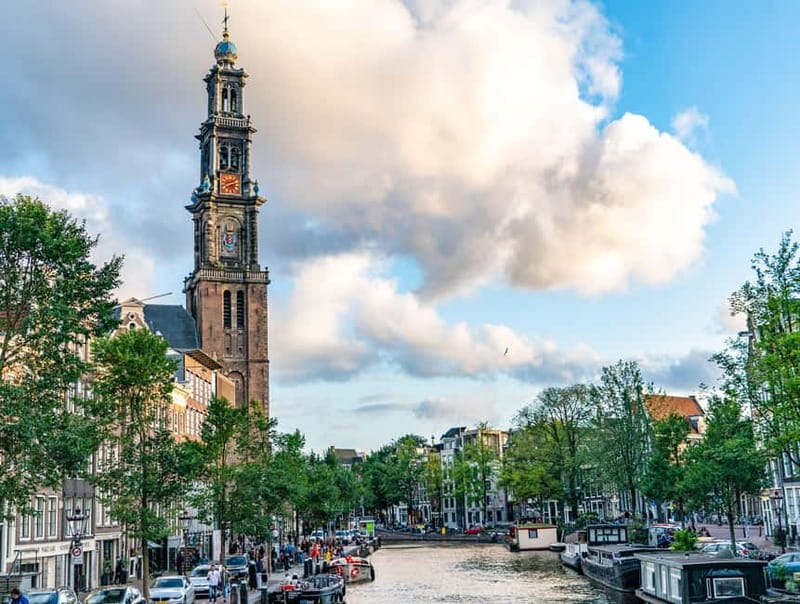 Amsterdam: Historic City Centre Canal Cruise - Food and drinks: easy add-ons, not included