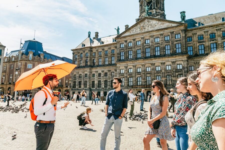 Amsterdam: Historical Highlights Walking Tour with Tasting - Flower Market, Amstel River, and the quick win for local color