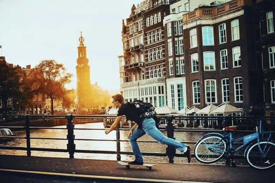 Amsterdam: History, Culture & Hidden Gems Walking Tour - The feel of the tour: small-group listening beats solo wandering