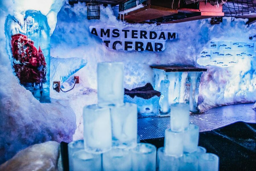 Amsterdam: Icebar Entry Ticket with 3 Drinks - Warm lounge to ice room, the real flow of your visit