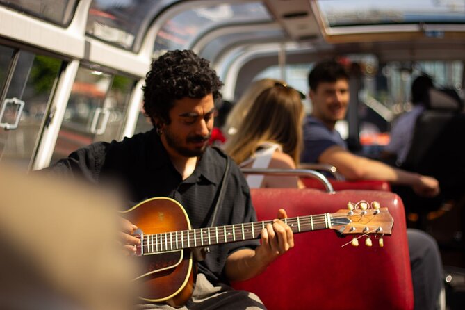 Amsterdam Jazz Canal Cruise with live music - The Route and the Guides: How Much Commentary to Expect