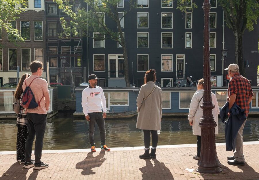 Amsterdam: Jewish Quarter and History Guided Tour - Jewish Historical Museum stop: learning the context before the memorials