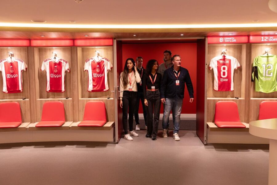 Amsterdam: Johan Cruijff ArenA Tour with Optional Guide - Entering Johan Cruijff ArenA: Main Entrance E and the simplest route