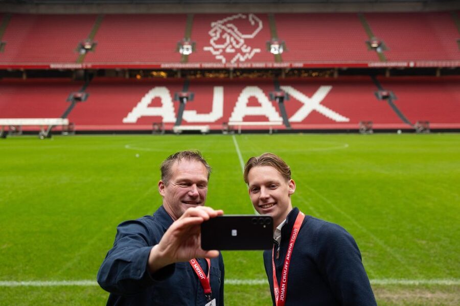 Amsterdam: Johan Cruijff ArenA Tour with Optional Guide - Locker rooms, stands, and photo spots: where you can really see it