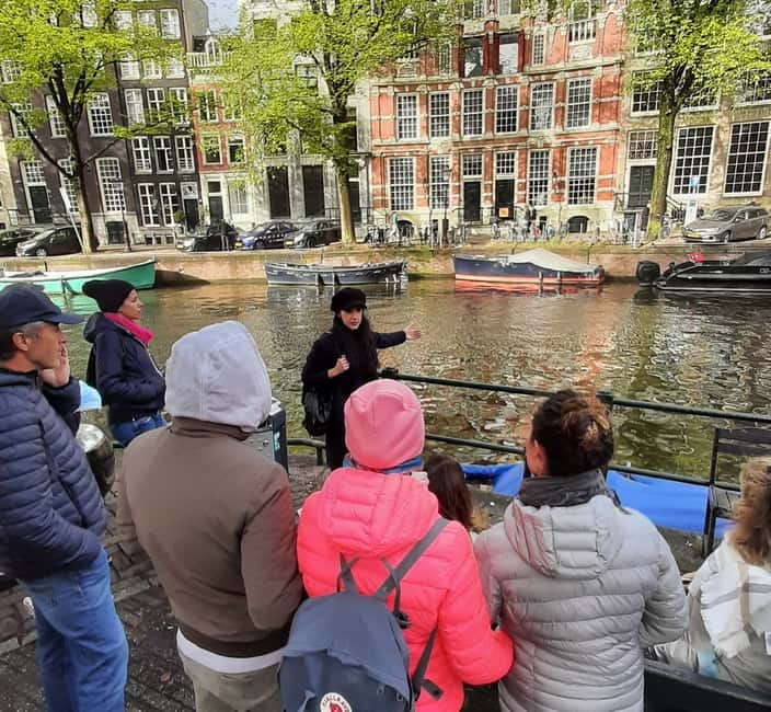 Amsterdam: Jordaan Area Walking Tour - Starting at the Multatuli Statue, Then Crossing into Real Amsterdam