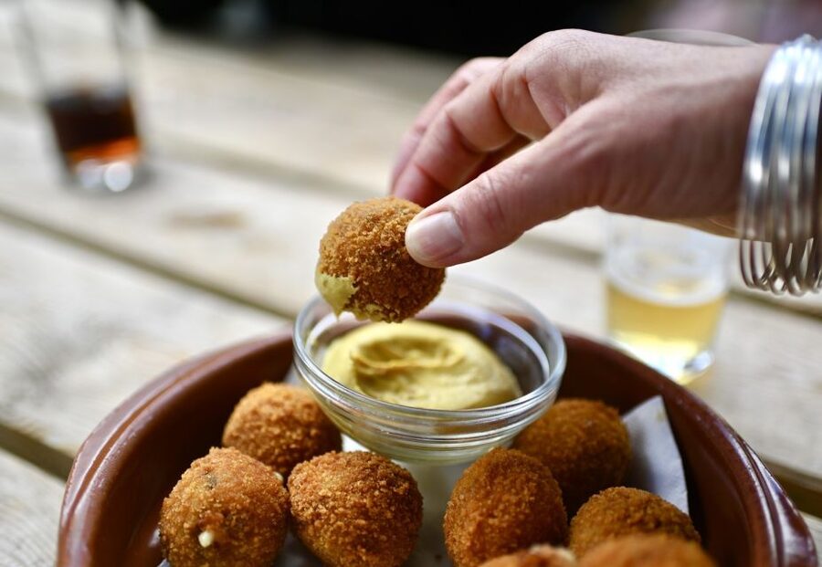 Amsterdam: Jordaan Food Tour of 10+ Local Classic Tastings - Jordaan Food Tour in Amsterdam, where the tastings meet the streets