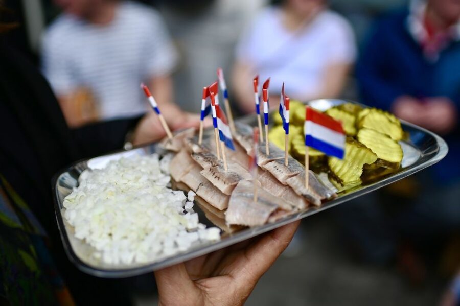 Amsterdam: Jordaan Food Tour of 10+ Local Classic Tastings - Anne Frank statue start near Westerkerk, and how the walk is paced