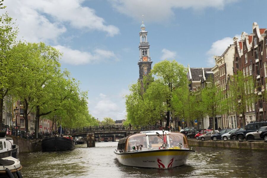 Amsterdam: Keukenhof and Zaanse Schans Live Guided Day Tour - Wooden Shoe Workshop Demo: The Craft Stop That Makes It Feel Dutch