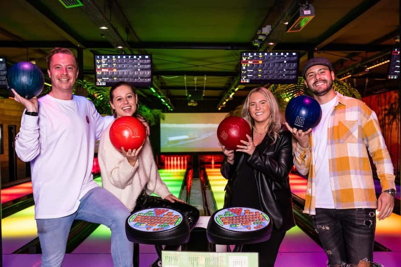 Amsterdam: LED Bowling Experience - Aloha Amsterdam: an LED bowling stop in the middle of North Holland