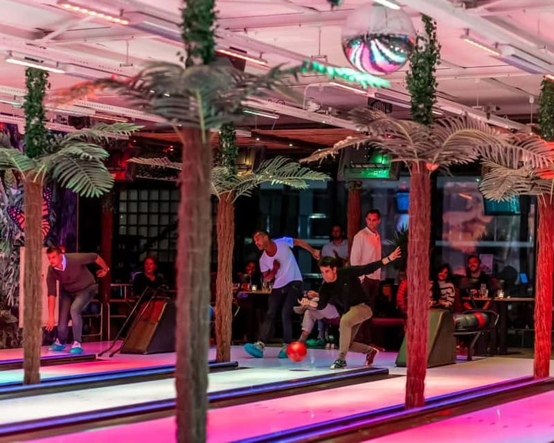 Amsterdam: LED Bowling Experience - White lanes and black light: why this bowling feels different