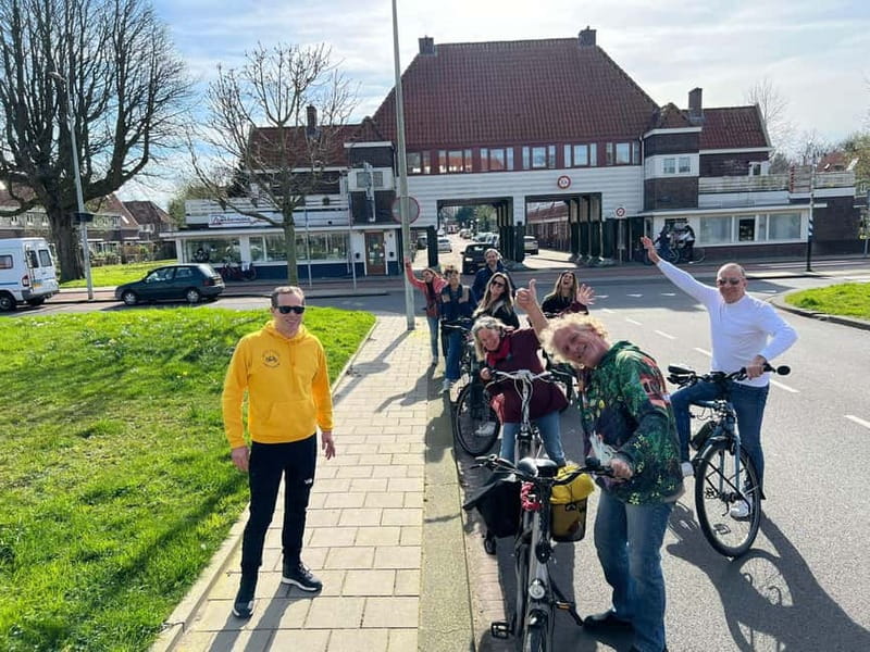 Amsterdam: Leisurely Windmill & Countryside Bike Ride - Ransdorp Break: Pie, Snacks, and a Real Village Pause