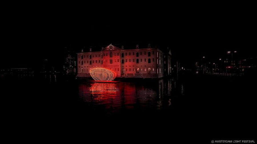 Amsterdam: Light Festival Boat+Unlimit.Drinks & Snack Option - Who should book this Light Festival cruise