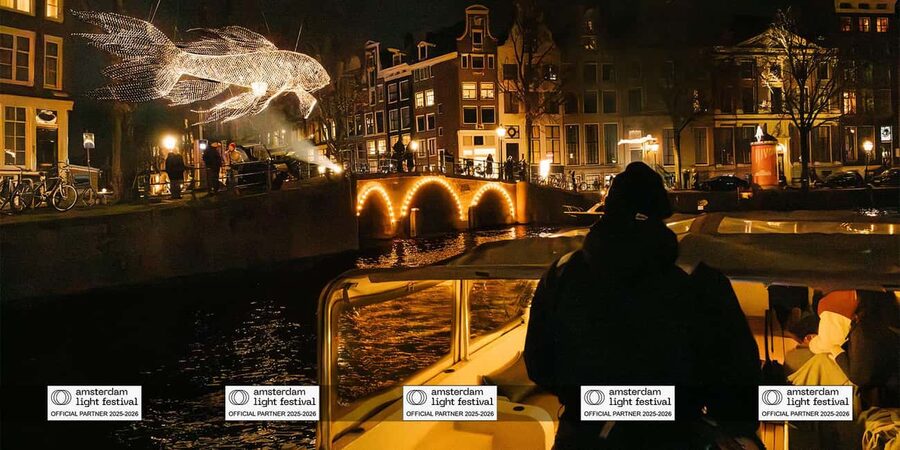 Amsterdam: Light Festival Boat+Unlimit.Drinks & Snack Option - Should you book the Amsterdam Light Festival Boat+Unlimit.Drinks option?