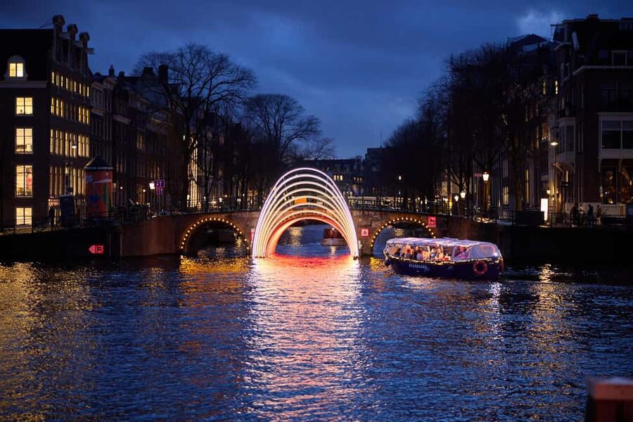 Amsterdam: Light Festival Boat with Hot Choco & Stroopwafel - Your 75 Minutes Route, Stop by Stop