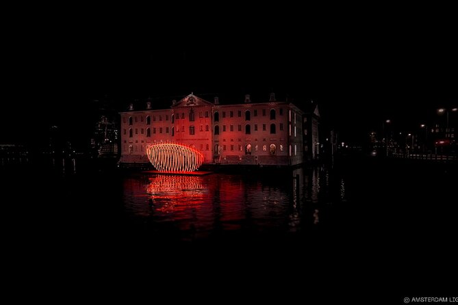 Amsterdam: Light Festival Boat with Unlimited Drinks & Snack - NEMO’s Copper Shape Meets the Night Sky