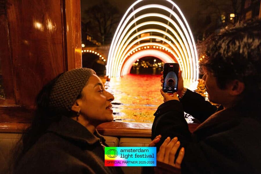 Amsterdam: Light Festival Cruise + Stroopwafel & Hot Choco - Inside the saloon boat: warm seats, big windows, and the fog factor