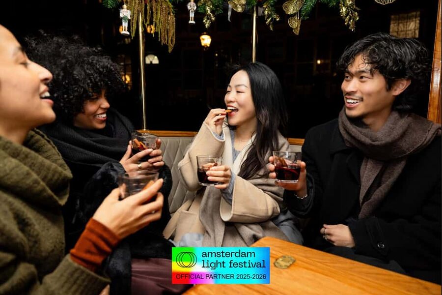 Amsterdam: Light Festival Cruise + Stroopwafel & Hot Choco - The guide, captain, and the story you hear from the boat