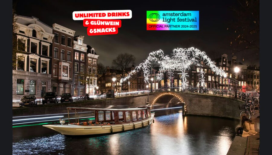 Amsterdam: Light Festival Heated Cruise + Unl Drinks & Snack - Drinks and snacks: what the unlimited option actually buys you
