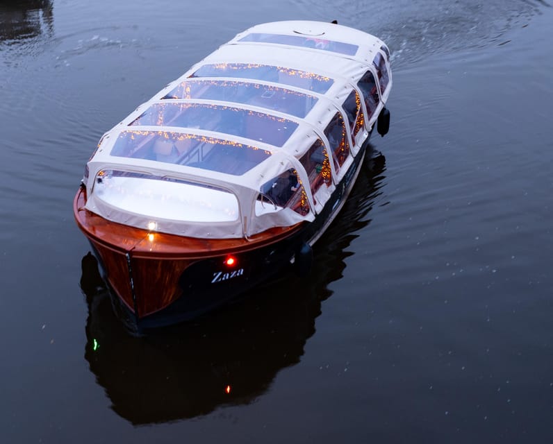 Amsterdam: Light Festival Heated Cruise & Unlimited Drinks! - Why this Light Festival cruise works so well in winter